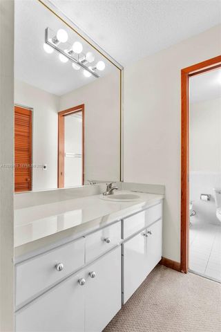 320 NW 136th Ave, Miami, FL 33182
