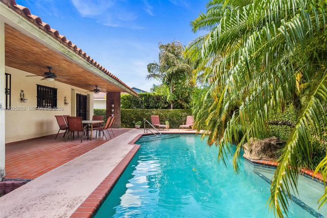 320 NW 136th Ave, Miami, FL 33182