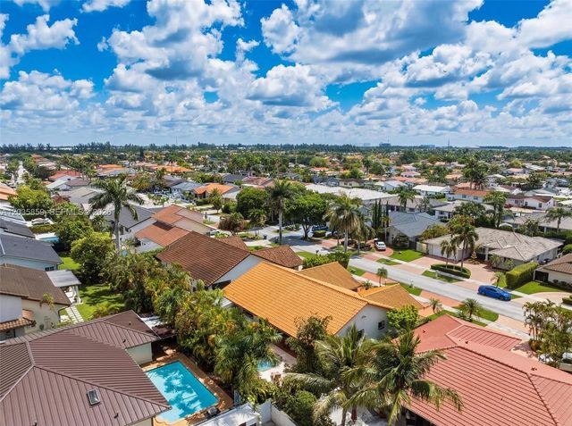 320 NW 136th Ave, Miami, FL 33182