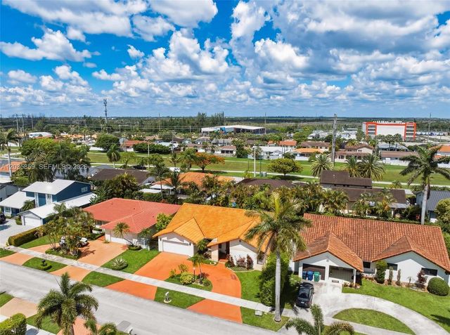 320 NW 136th Ave, Miami, FL 33182