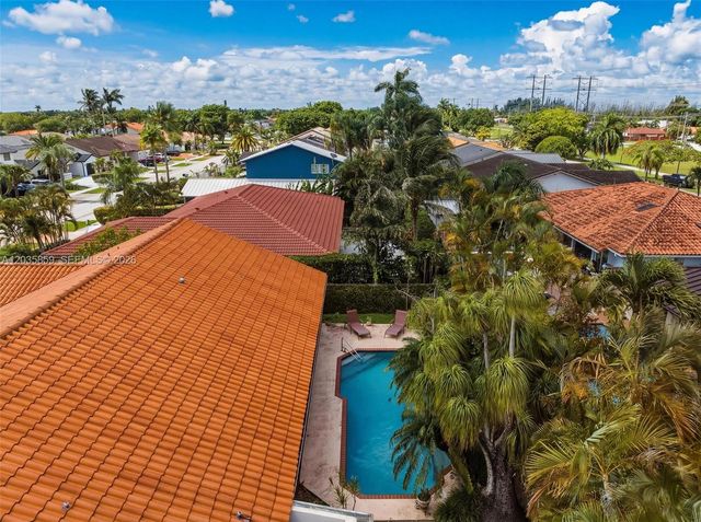 320 NW 136th Ave, Miami, FL 33182