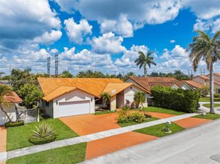 320 NW 136th Ave, Miami, FL 33182