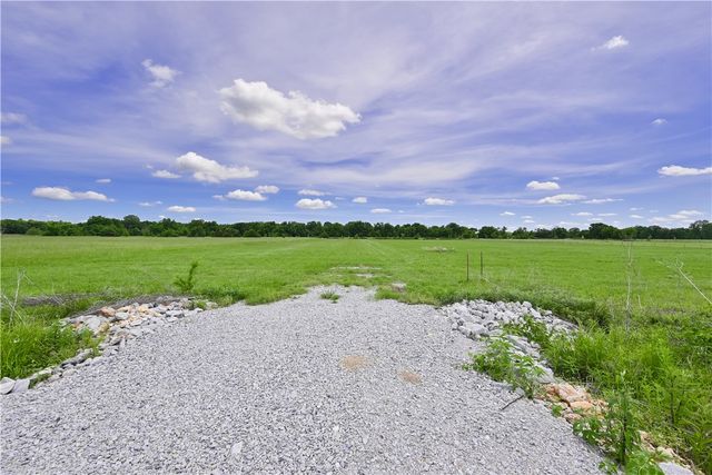 Hwy 102 West, Gravette, AR 72736
