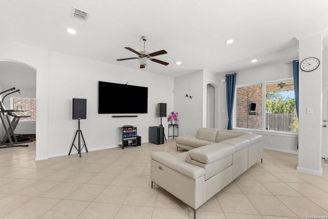 25756 Two Springs, San Antonio, TX 78255