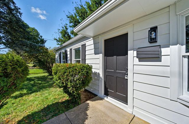 368 E College Avenue, Westerville, OH 43081