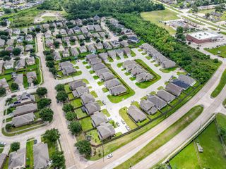 2807 Topiary Lane, Houston, TX 77014