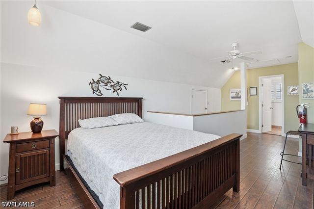 850 Oak ST, Fort Myers Beach, FL 33931
