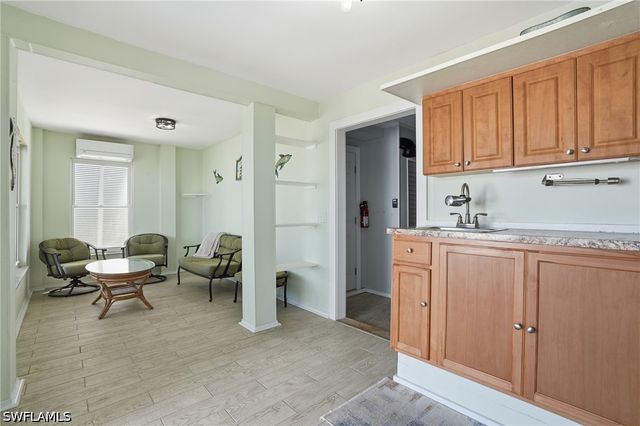 850 Oak ST, Fort Myers Beach, FL 33931