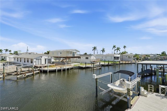 850 Oak ST, Fort Myers Beach, FL 33931