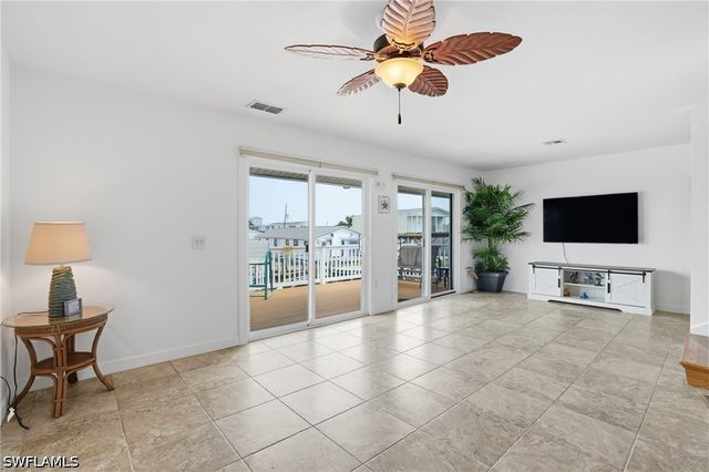 850 Oak ST, Fort Myers Beach, FL 33931