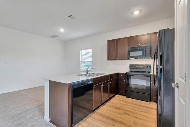 1207 Catfish LN, Bastrop, TX 78602