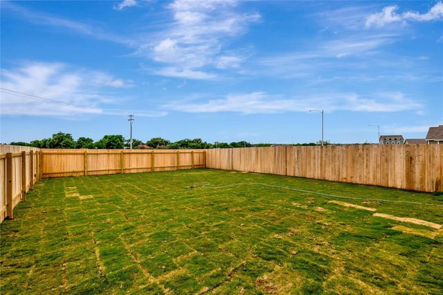 1207 Catfish LN, Bastrop, TX 78602