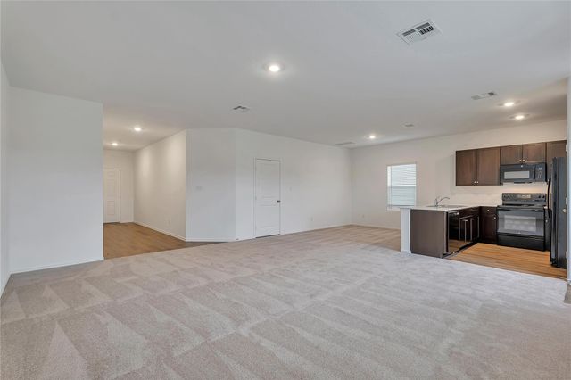 1207 Catfish LN, Bastrop, TX 78602