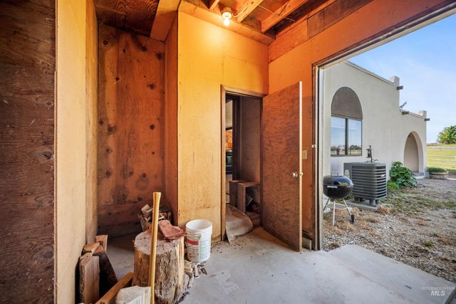 6144 E Deer Flat Road, Kuna, ID 83634