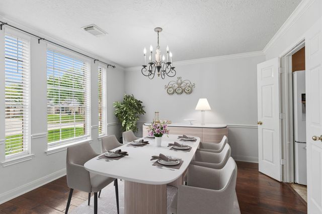 2718 Shelby Drive, Pearland, TX 77584