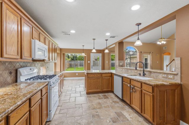 2718 Shelby Drive, Pearland, TX 77584