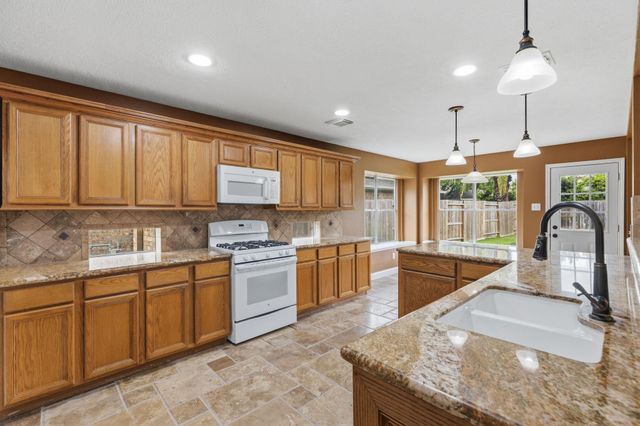 2718 Shelby Drive, Pearland, TX 77584