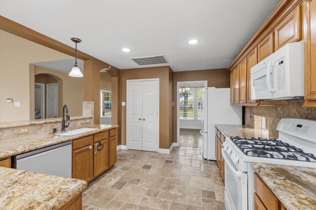 2718 Shelby Drive, Pearland, TX 77584