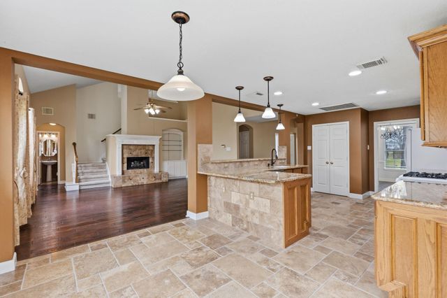 2718 Shelby Drive, Pearland, TX 77584