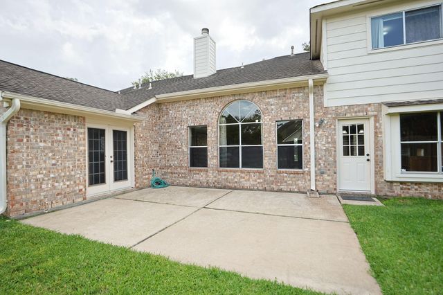 2718 Shelby Drive, Pearland, TX 77584