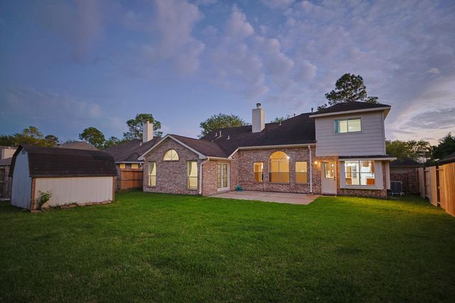 2718 Shelby Drive, Pearland, TX 77584