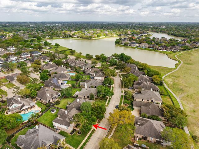 2718 Shelby Drive, Pearland, TX 77584