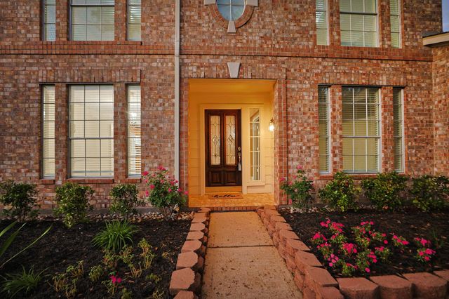 2718 Shelby Drive, Pearland, TX 77584