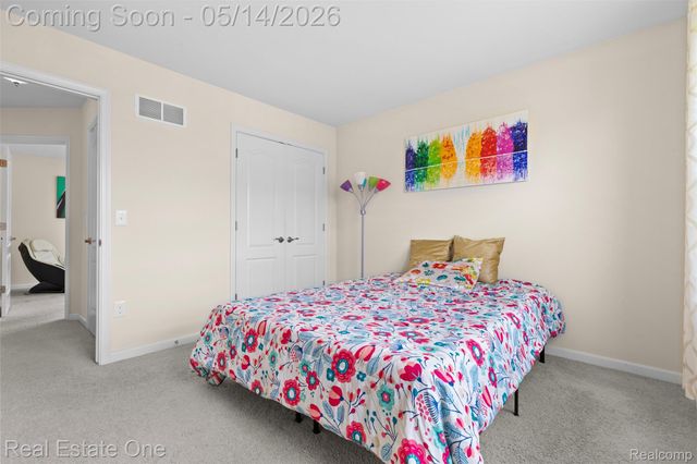 36950 Everett Drive, Westland, MI 48185