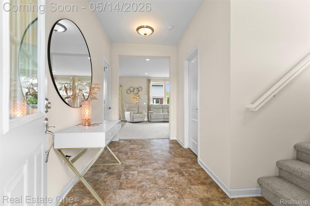 36950 Everett Drive, Westland, MI 48185