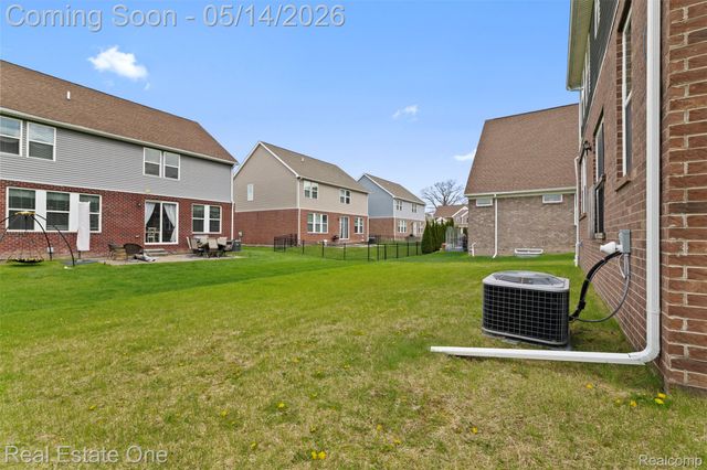 36950 Everett Drive, Westland, MI 48185