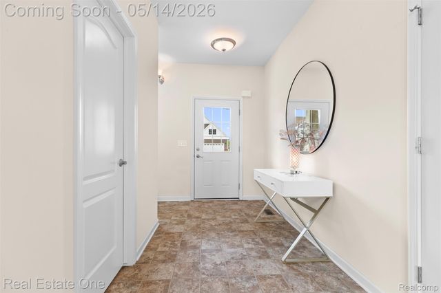 36950 Everett Drive, Westland, MI 48185