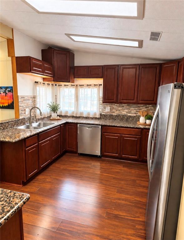 1550 Rimpau Avenue 97, Corona, CA 92881 — photo 2