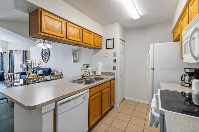 2040 ROYAL BAY BOULEVARD 30, Kissimmee, FL 34746