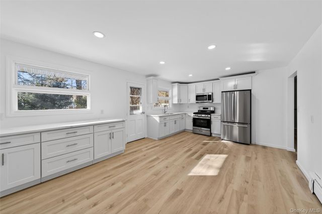 50 Oakcrest Avenue, Middle Island, NY 11953