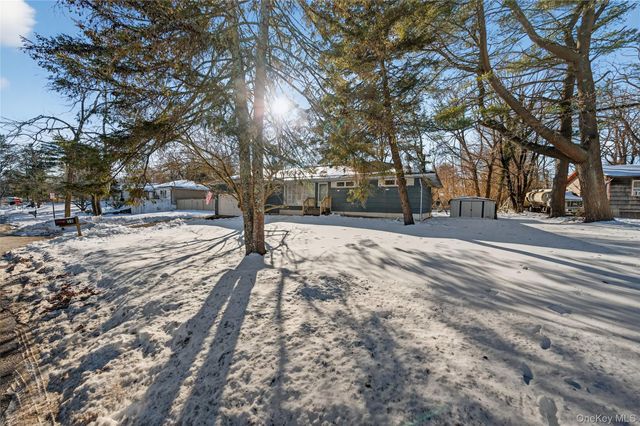 50 Oakcrest Avenue, Middle Island, NY 11953