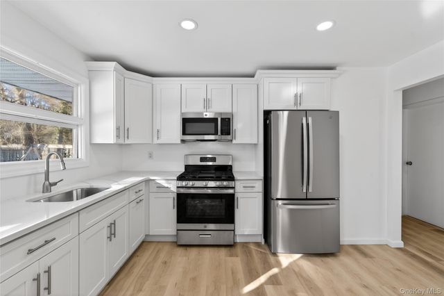 50 Oakcrest Avenue, Middle Island, NY 11953