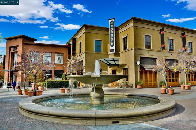 1680 San Miguel Dr, Walnut Creek, CA 94596