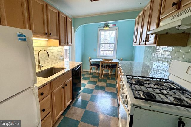 61 GREENHILL RD, Media, PA 19063
