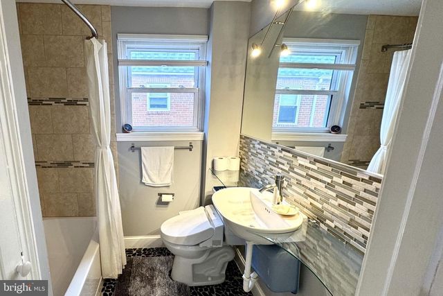 61 GREENHILL RD, Media, PA 19063