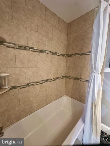 61 GREENHILL RD, Media, PA 19063