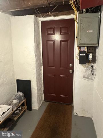 61 GREENHILL RD, Media, PA 19063