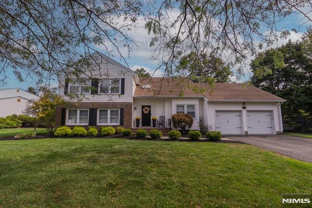 20 Dwight Street, Wayne, NJ 07470