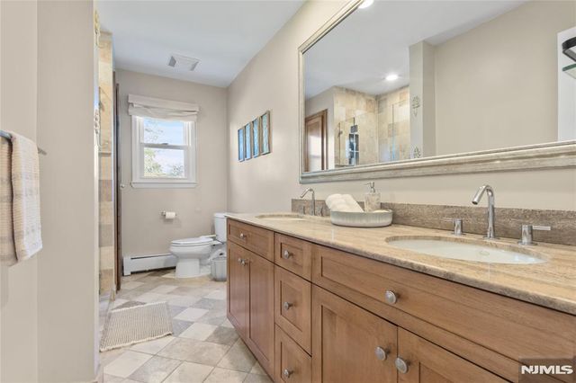 20 Dwight Street, Wayne, NJ 07470