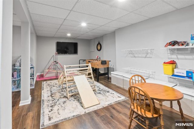 20 Dwight Street, Wayne, NJ 07470