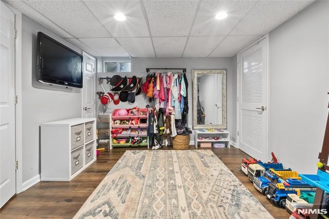 20 Dwight Street, Wayne, NJ 07470