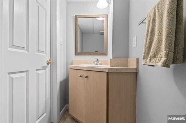 20 Dwight Street, Wayne, NJ 07470