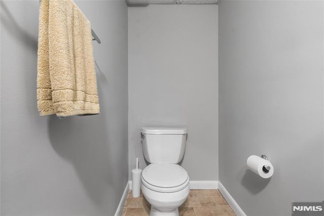 20 Dwight Street, Wayne, NJ 07470