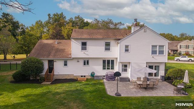 20 Dwight Street, Wayne, NJ 07470