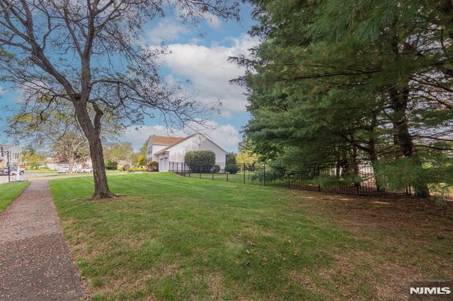 20 Dwight Street, Wayne, NJ 07470