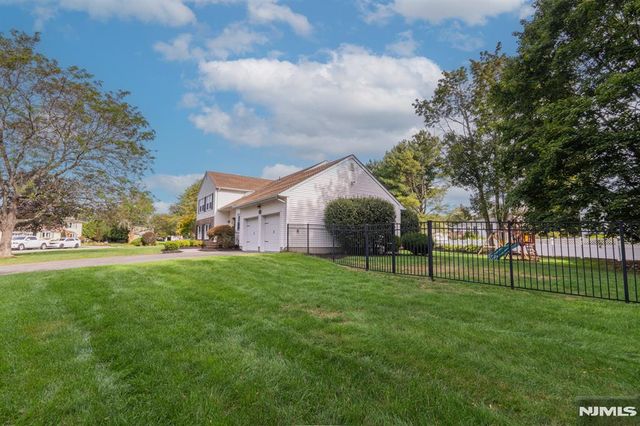 20 Dwight Street, Wayne, NJ 07470